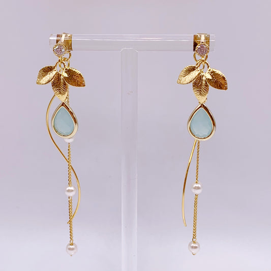 Golden leaf with Golden Chain and Pearl Dangling Earrings